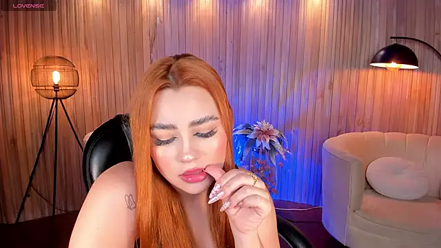 Snapshot of SamanthaKlein_ chatting on 12-29-24, 11:29 SamanthaKlein online show from 12-29-24, 11:29