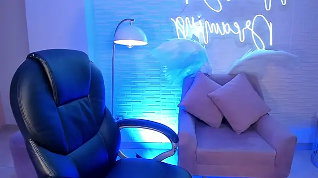 Snapshot of SamanthaKlein_ chatting on 12-30-24, 11:49 SamanthaKlein online show from 12-30-24, 11:49