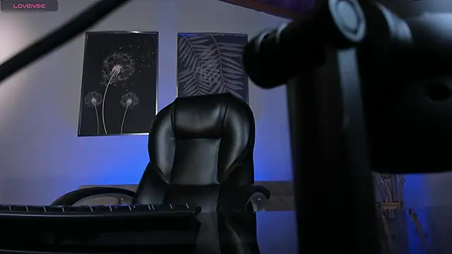 Snapshot of SamanthaKlein_ chatting on 01-29-25, 04:15 SamanthaKlein online show from 01-29-25, 04:15