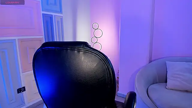 Snapshot of SamanthaKlein_ chatting on 10-11-25, 07:23 SamanthaKlein online show from 10-11-25, 07:23