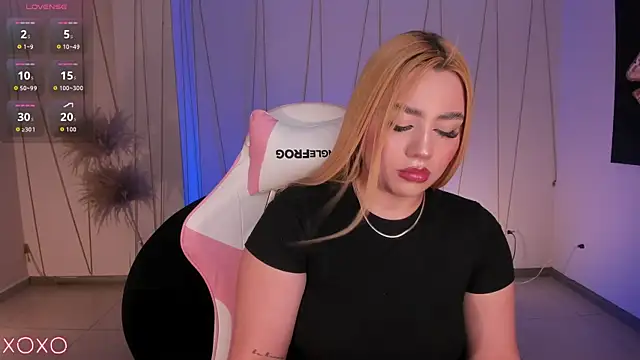 Snapshot of SamanthaKlein_ chatting on 11-21-25, 12:54 SamanthaKlein online show from 11-21-25, 12:54