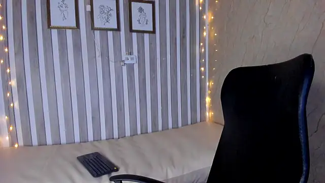 Snapshot of sabrinahimss chatting on 02-11-25, 11:22 sabrinahimss online show from 02-11-25, 11:22