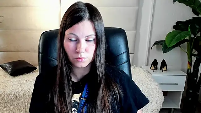 Snapshot of Dana__dom chatting on 10-24-25, 02:41 Dana dom online show from 10-24-25, 02:41