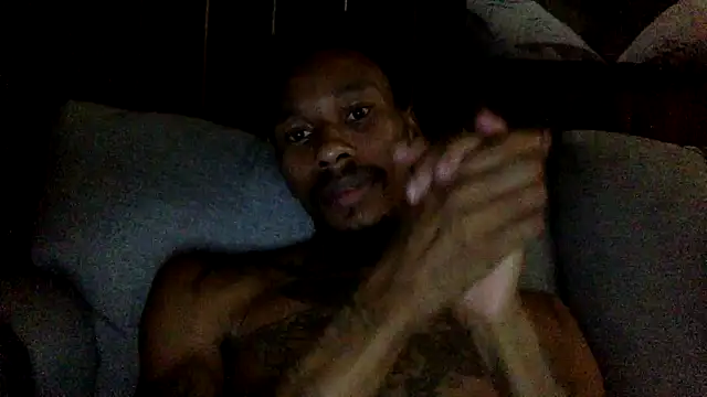 Snapshot of KingDerRico chatting on 09-16-25, 04:46 KingDerRico online show from 09-16-25, 04:46