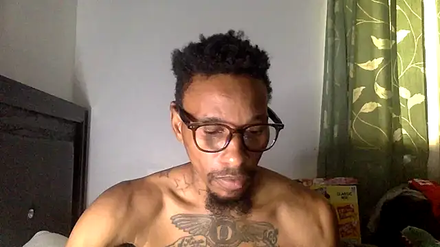 Snapshot of KingDerRico chatting on 09-27-25, 07:19 KingDerRico online show from 09-27-25, 07:19