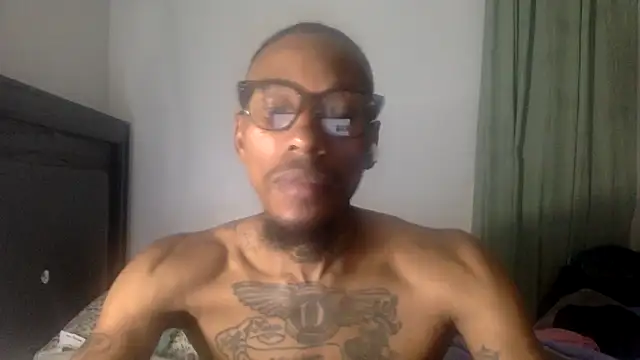 Snapshot of KingDerRico chatting on 10-09-25, 12:30 KingDerRico online show from 10-09-25, 12:30