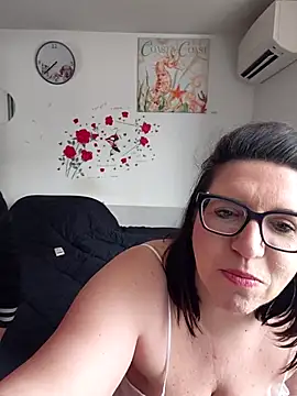 carolyne2023 online show from 03-27-26, 08:59