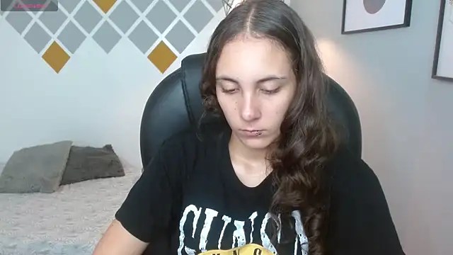 Snapshot of xlunna chatting on 01-11-25, 08:21 xlunna online show from 01-11-25, 08:21