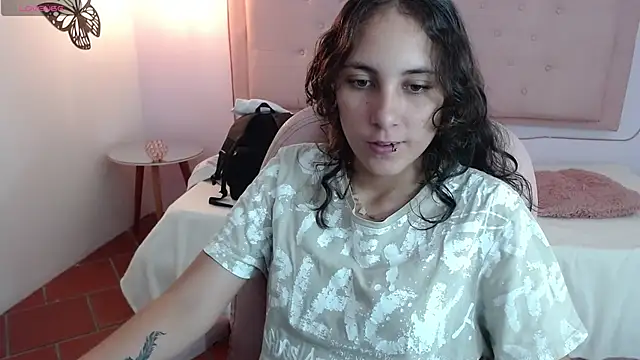 Snapshot of xlunna chatting on 02-06-25, 07:40 xlunna online show from 02-06-25, 07:40