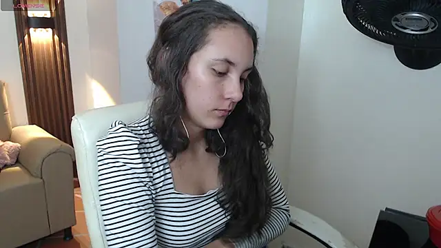 Snapshot of xlunna chatting on 10-15-25, 07:36 xlunna online show from 10-15-25, 07:36