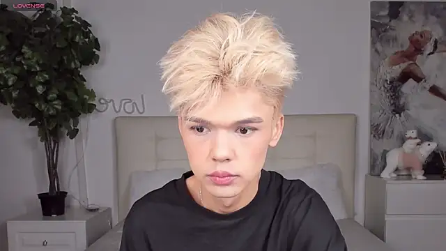 Snapshot of Felix_Rey chatting on 12-19-25, 07:21 Felix Rey online show from 12-19-25, 07:21