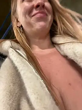 Sweet   Emily online show from 12-18-24, 10:24