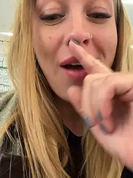 Sweet   Emily online show from 03-12-25, 04:02