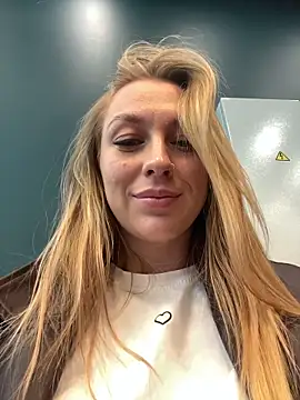 Sweet   Emily online show from 10-03-25, 01:52