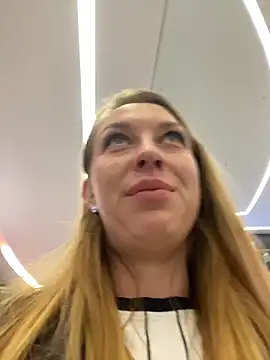 Sweet   Emily online show from 12-14-25, 11:37