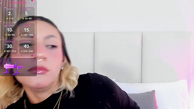 Emily robertss online show from 04-11-26, 07:18