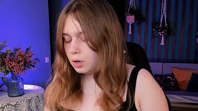 FioraMarmoris online show from 10-14-25, 01:23