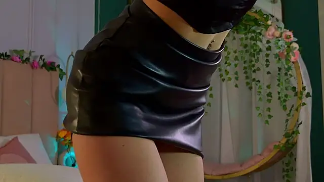 Eva Natsumi online show from 12-05-24, 09:06