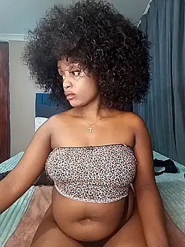 Queen-Chocolate online show from 03-15-26, 06:58