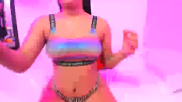 Snapshot of Ivonnesweets chatting on 02-22-25, 01:55 Ivonnesweets online show from 02-22-25, 01:55