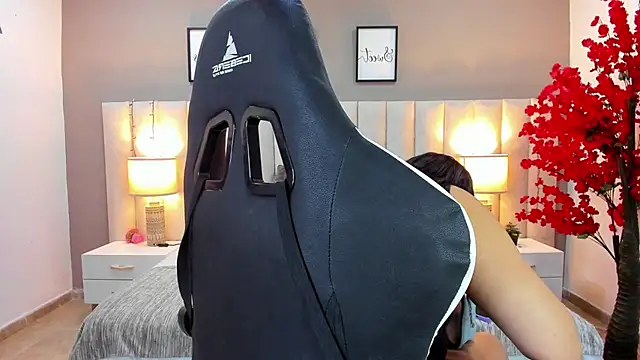 Snapshot of sara_parker069 chatting on 09-19-25, 02:07 sara parker069 online show from 09-19-25, 02:07