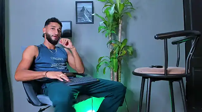 Damian 022 online show from 01-20-25, 11:10