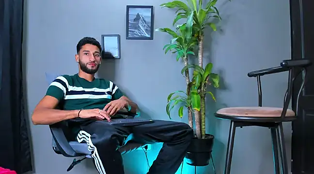 Damian 022 online show from 02-19-25, 09:25