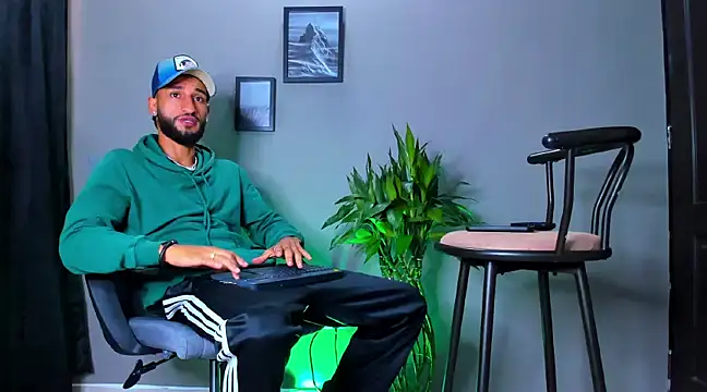 Damian 022 online show from 03-19-25, 12:12