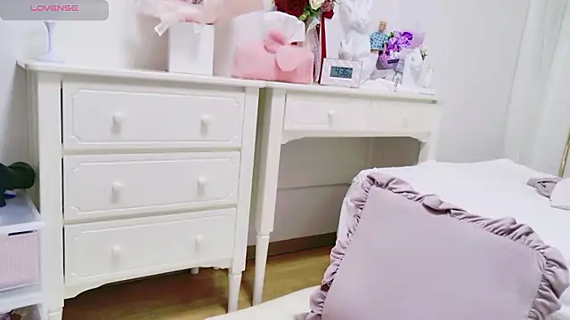 maii- online show from 04-20-26, 07:37