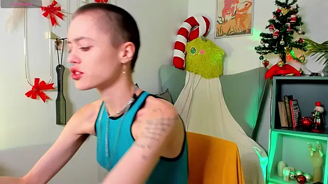 PamelaYong online show from 01-05-25, 01:36