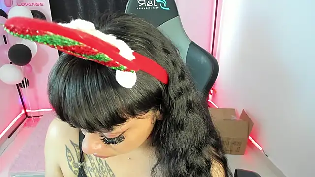 zoesullivan online show from 12-15-24, 01:43