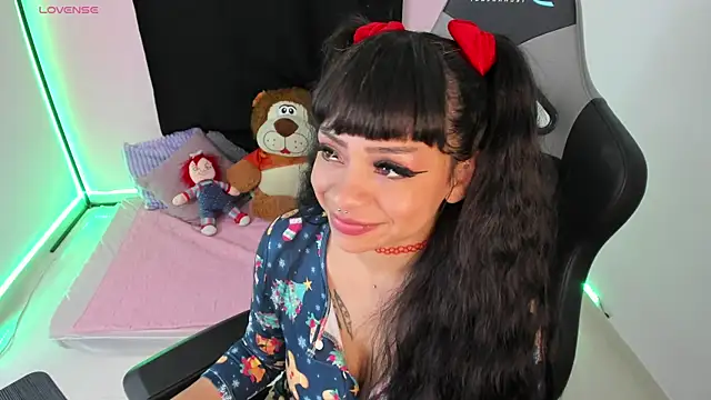 zoesullivan online show from 12-25-24, 10:28