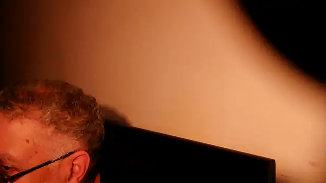 100Tauros online show from 03-15-25, 06:43