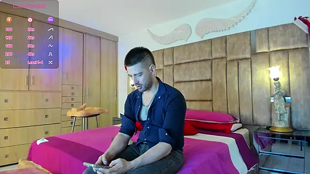 petterwilly1 online show from 12-18-24, 04:17