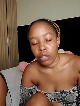 R-thequeen online show from 04-15-26, 11:50