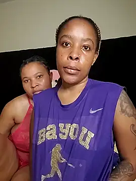 R-thequeen online show from 04-18-26, 11:36