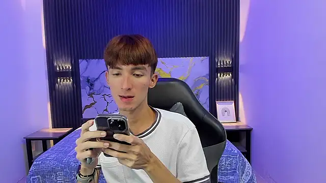 Jake evans online show from 03-12-26, 03:56