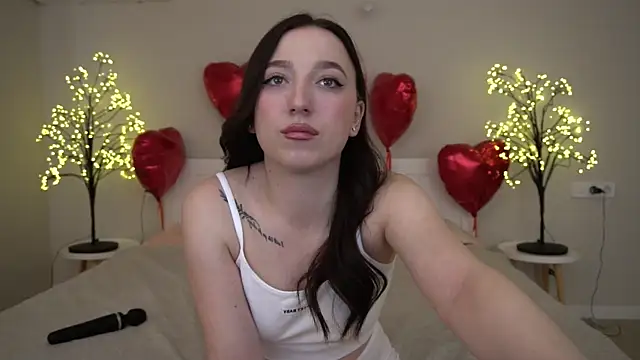 Snapshot of MonAmourrrR chatting on 02-20-25, 10:37 MonAmourrrR online show from 02-20-25, 10:37