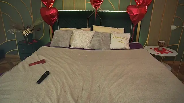 Snapshot of MonAmourrrR chatting on 03-05-25, 10:11 MonAmourrrR online show from 03-05-25, 10:11