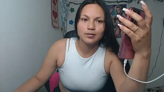 Zafiroweb09 online show from 12-17-24, 06:09