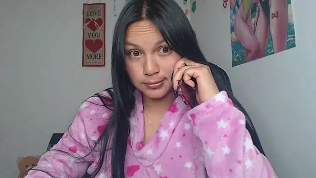 Zafiroweb09 online show from 12-31-24, 12:25