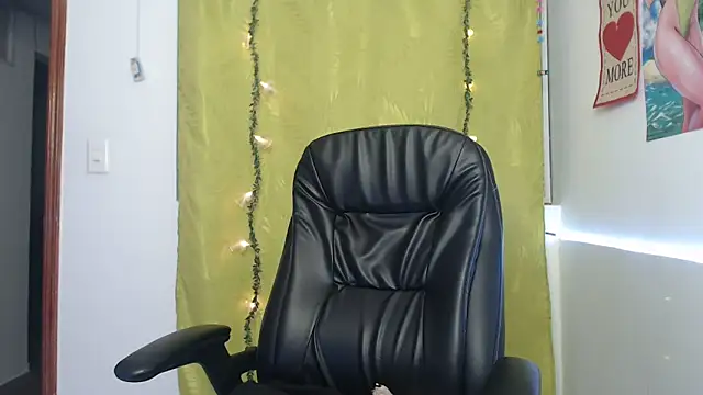 Zafiroweb09 online show from 01-22-25, 01:10