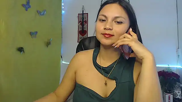 Zafiroweb09 online show from 02-25-25, 09:35