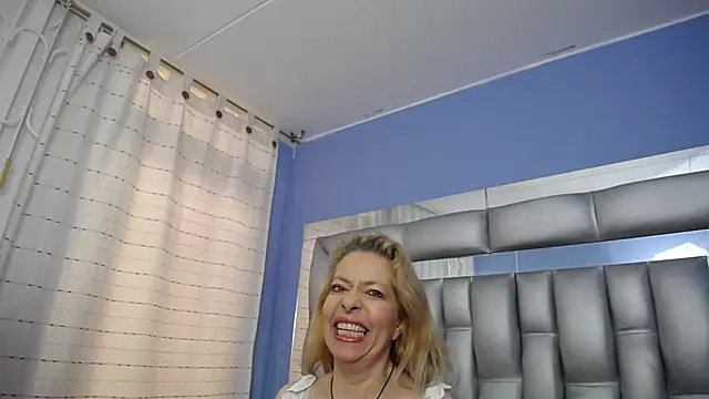 sophia ny online show from 03-04-25, 01:06