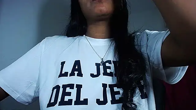 Snapshot of Sashabreck chatting on 12-21-25, 02:51 Sashabreck online show from 12-21-25, 02:51