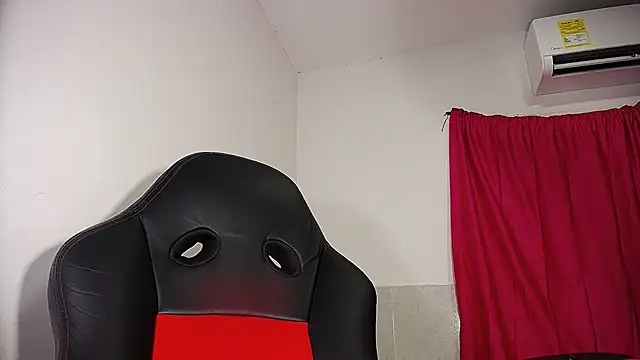 Snapshot of Sashabreck chatting on 01-15-26, 03:11 Sashabreck online show from 01-15-26, 03:11