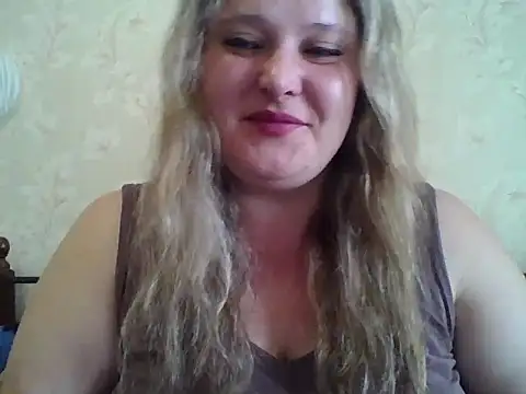 Snapshot of ParisMimi chatting on 05-16-26, 06:32 ParisMimi online show from 05-16-26, 06:32