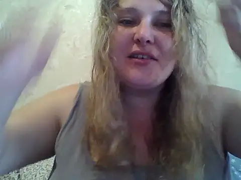Snapshot of ParisMimi chatting on 05-21-26, 12:12 ParisMimi online show from 05-21-26, 12:12