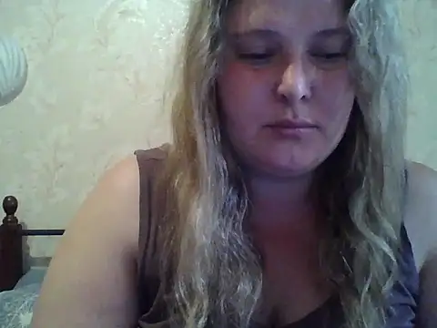 Snapshot of ParisMimi chatting on 05-27-26, 08:11 ParisMimi online show from 05-27-26, 08:11
