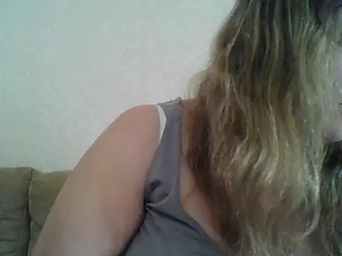 Snapshot of ParisMimi chatting on 06-01-26, 08:16 ParisMimi online show from 06-01-26, 08:16
